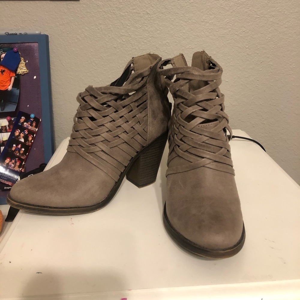 Ankle booties